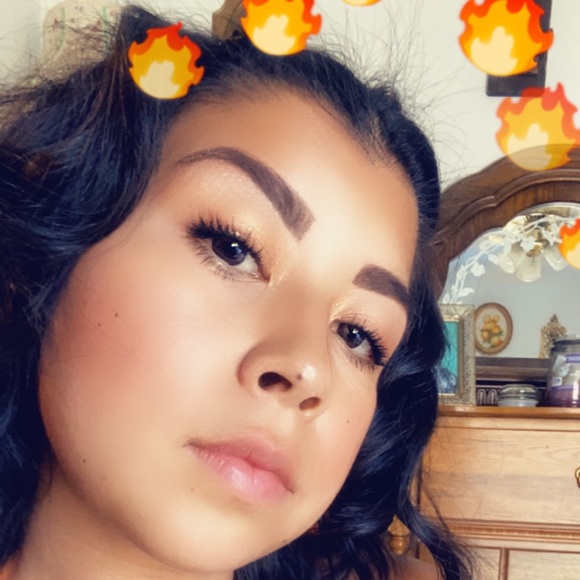 Meet your Posher, Alicia - Picture 1 of 1